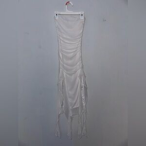 Elegant White Strapless Dress